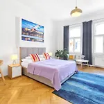 Royal Route Residence Lesser Town
